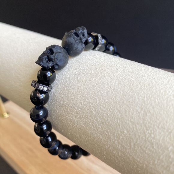 Gray Banded Agate Skull Bracelet with Micro Pace CZ Hex Beads - Picture 6 of 6